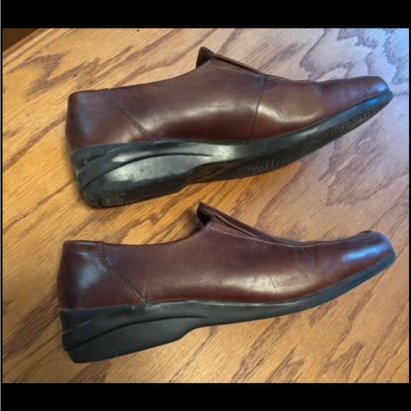 Gelroon Earth Shoe - Picture 2 of 4